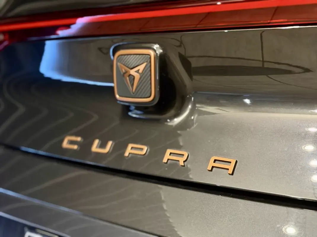 Cupra Born 2022 - 25500 EUR, 41000 km - 41000km - foto 11 de 17
