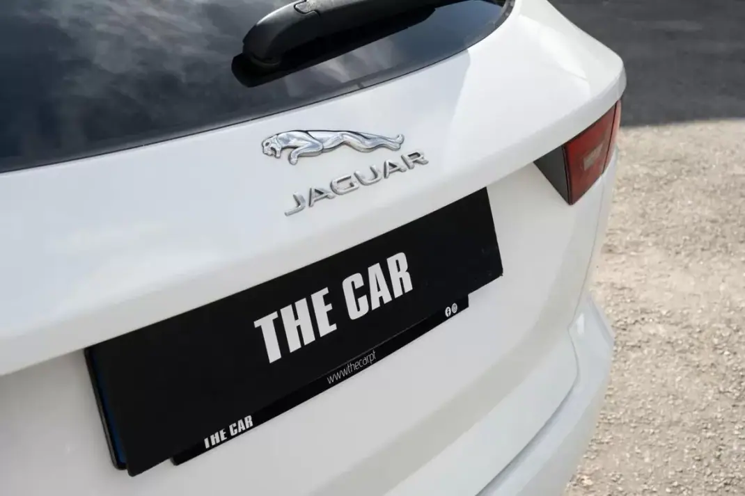 Jaguar E-Pace 2018 - 23900 EUR, 128980 km - 128980km - foto 3 de 29