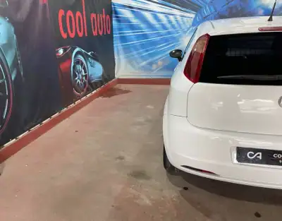 Fiat PUNTO 2008 - 2999 EUR, 233000 km - AUTO.MOTO.pt - 233000km - foto 13 de 36