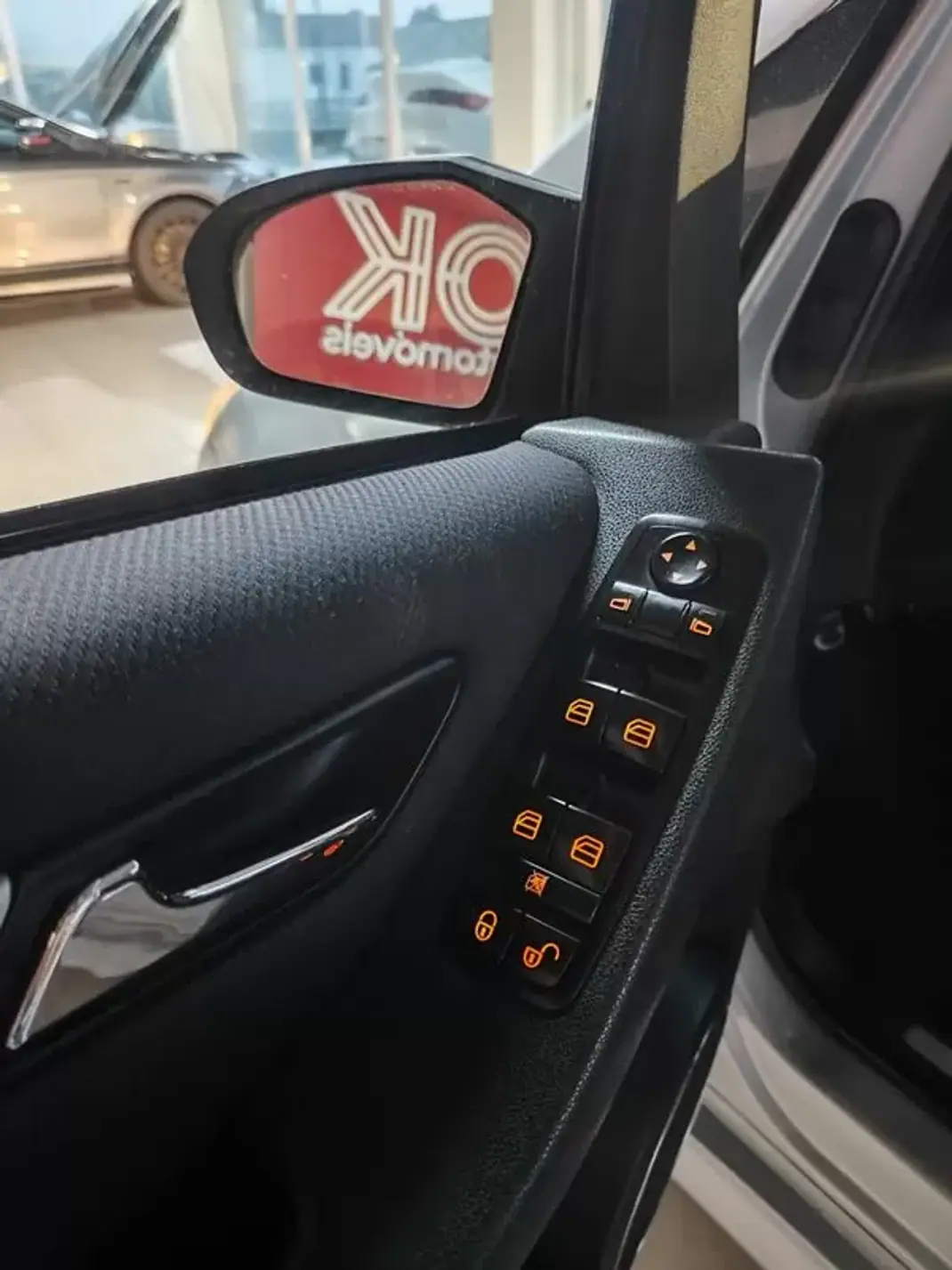 Mercedes-Benz B 200 2005 - 7250 EUR, 226300 km - AUTO.MOTO.pt - 226300km - foto 22 de 33