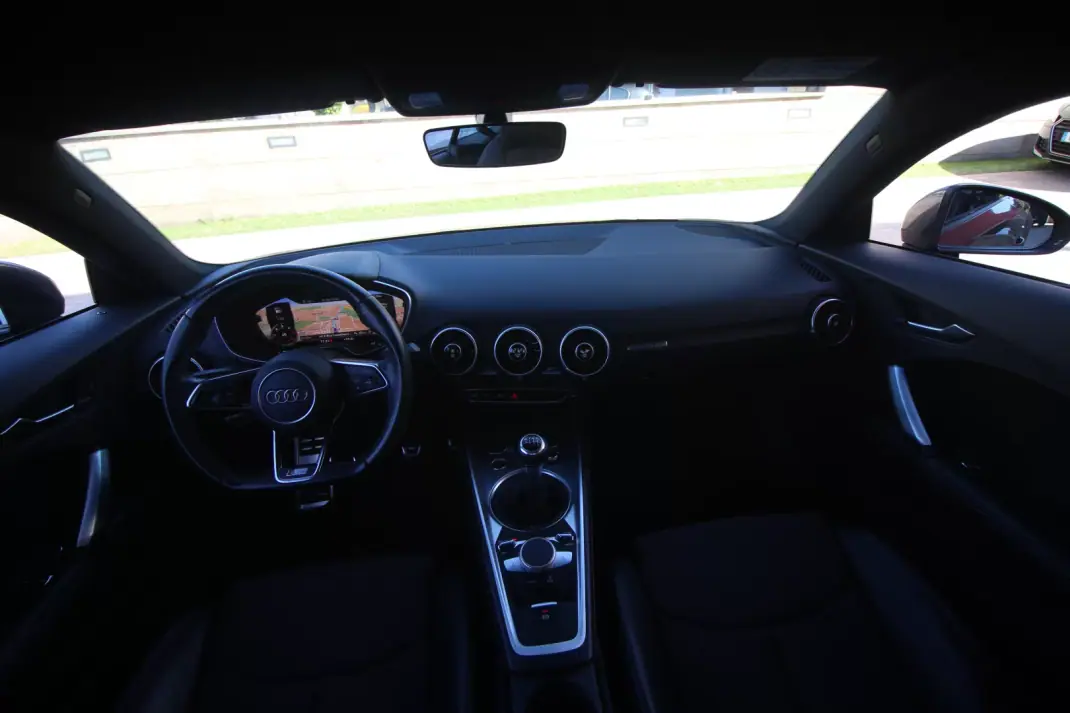 Audi TT Coupé 2016 - 22990 EUR, 184000 km - AUTO.MOTO.pt - 184000km - foto 12 de 24