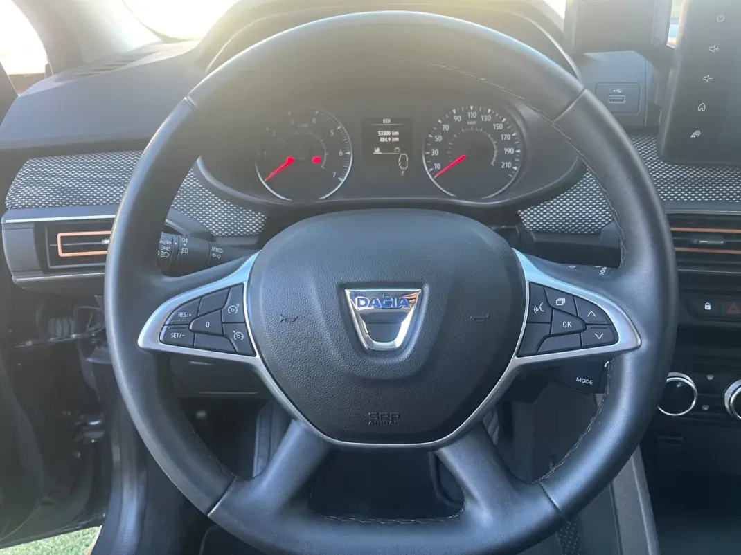 Dacia Sandero 2022 - 15250 EUR, 53000 km - 53000km - foto 13 de 15