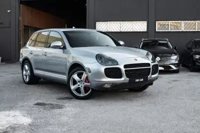 Porsche Cayenne 2004 - 21999 EUR, 227600 km - AUTO.MOTO.pt - 227600km - foto 10 de 24