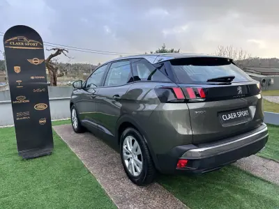 Peugeot 3008 2019 - 13900 EUR, 180000 km - AUTO.MOTO.pt - 180000km - foto 6 de 45