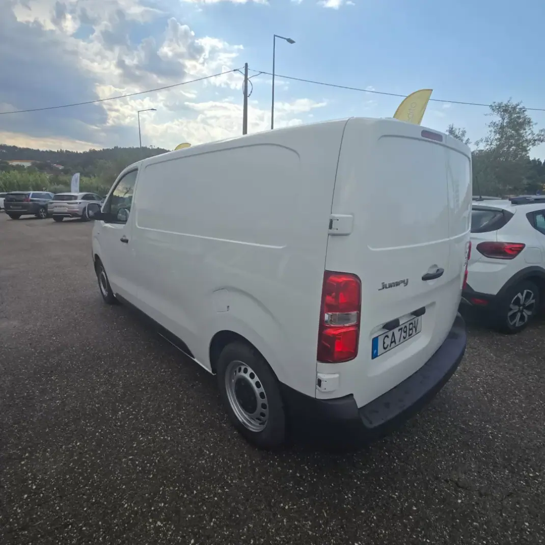 Citroën Jumpy 2020 - 17450 EUR, 147250 km - AUTO.MOTO.pt - 147250km - foto 3 de 11