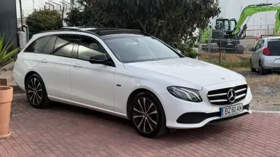 Mercedes-Benz E 300 2019 - 26990 EUR, 147000 km - AUTO.MOTO.pt - 147000km - foto 12 de 41