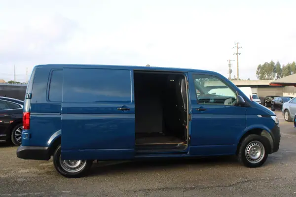 VW Transporter 2.0 TDI Confortline Extra 150Cv 2021 - 22990 EUR, 115000 km - AUTO.MOTO.pt - 115000km - foto 13 de 19