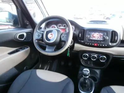Fiat 500L 2013 - 7500 EUR, 175007 km - AUTO.MOTO.pt - 175007km - foto 11 de 32