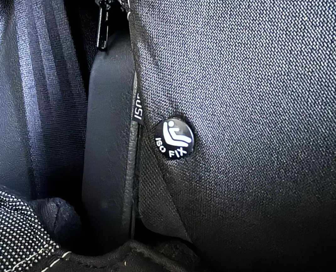 Renault Captur 2018 - 13950 EUR, 119000 km - AUTO.MOTO.pt - 119000km - foto 14 de 42