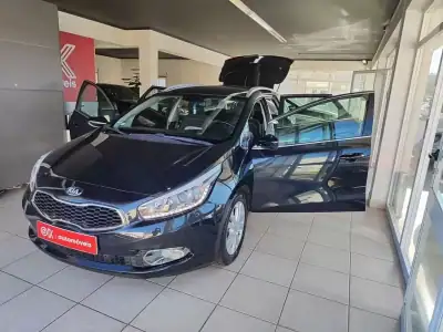 Kia Ceed SW 2015 - 8990 EUR, 144200 km - AUTO.MOTO.pt - 144200km - foto 18 de 35
