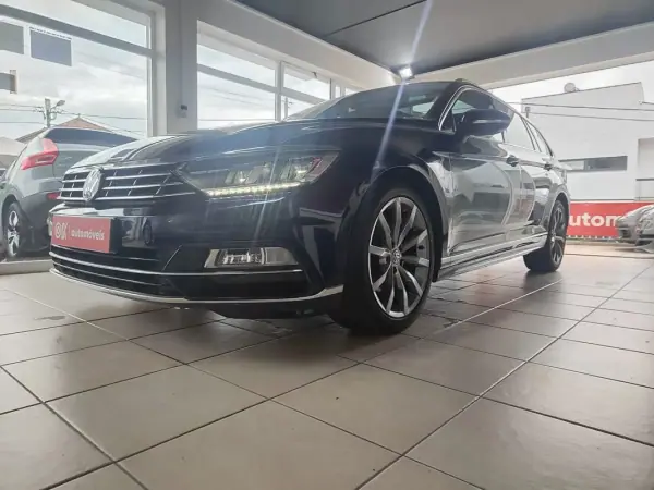 Volkswagen Passat Variant 2018 - 21990 EUR, 137500 km - AUTO.MOTO.pt - 137500km - foto 6 de 44
