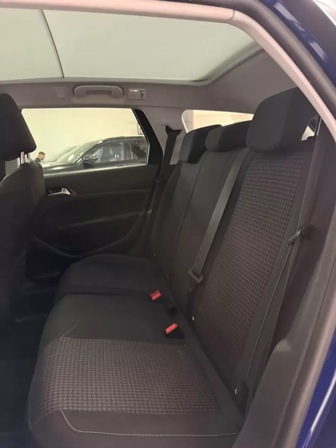 Peugeot 308 SW 2018 - 10900 EUR, 169000 km - AUTO.MOTO.pt - 169000km - foto 11 de 11