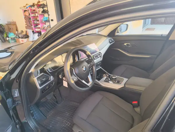 BMW 330 2021 - 29000 EUR, 63500 km - 63500km - foto 4 de 14