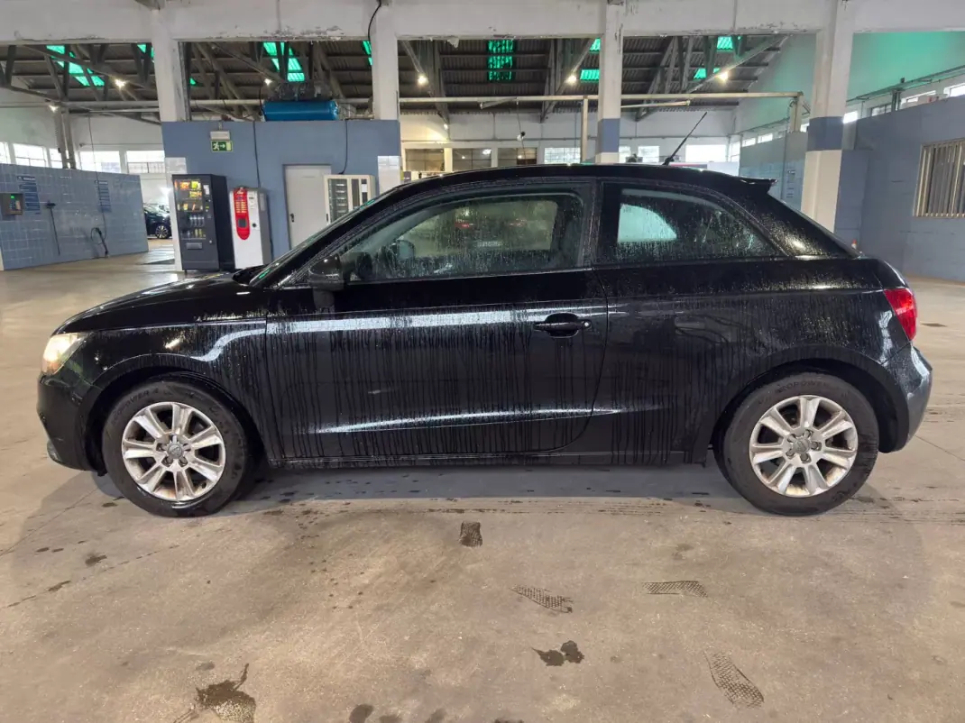 Audi A1 2011 - 10895 EUR, 86000 km - AUTO.MOTO.pt - 86000km - foto 1 de 16
