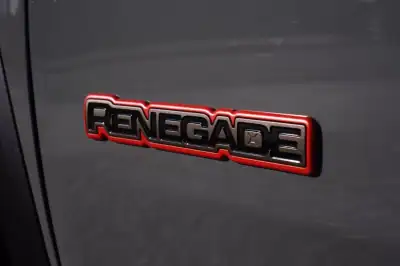 Jeep Renegade 2020 - 27500 EUR, 24000 km - AUTO.MOTO.pt - 24000km - foto 10 de 42