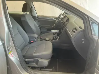 Volkswagen Golf Variant 2018 - 10490 EUR, 282332 km - 282332km - foto 8 de 11