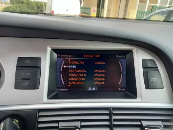 Audi A6 Avant 2010 - 11490 EUR, 266000 km - AUTO.MOTO.pt - 266000km - foto 20 de 28