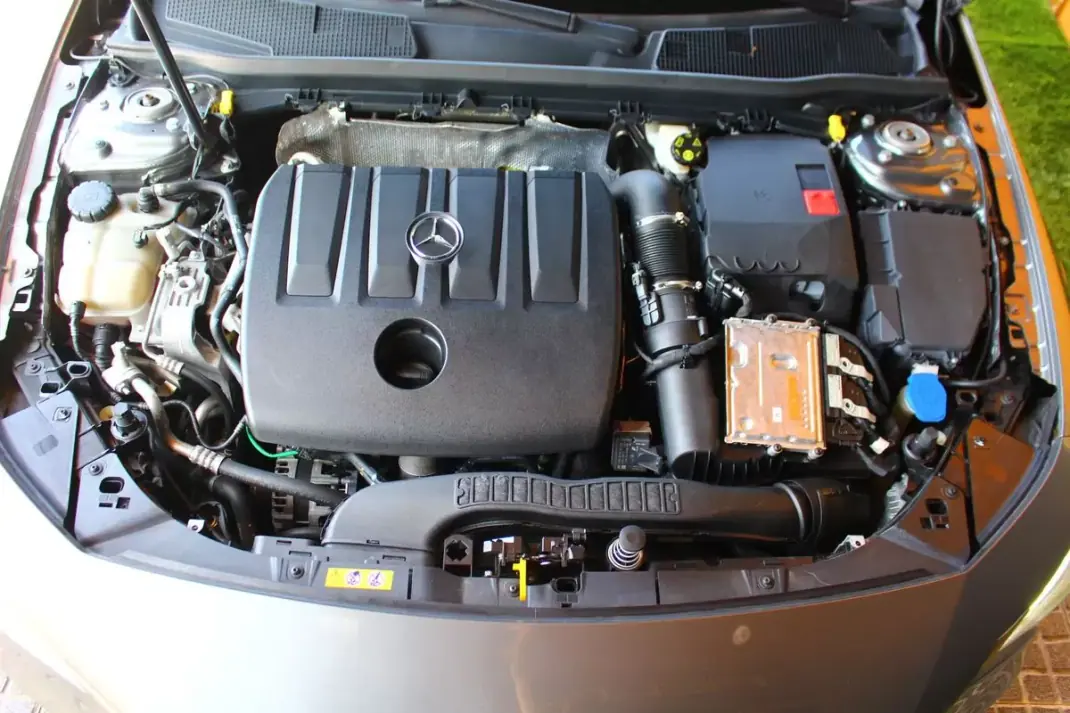 Mercedes-Benz CLA 180 2020 - 23250 EUR, 119000 km - 119000km - foto 27 de 28