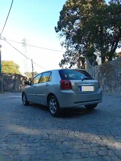 Toyota Corolla 2005 — photo 4 of 10