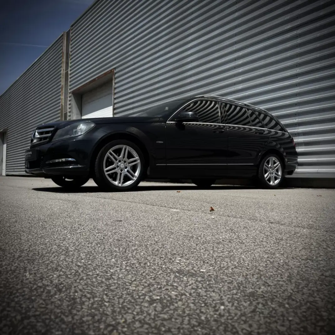 Mercedes-Benz C 180 2011 - 8900 EUR, 350000 km - 350000km - foto 27 de 28