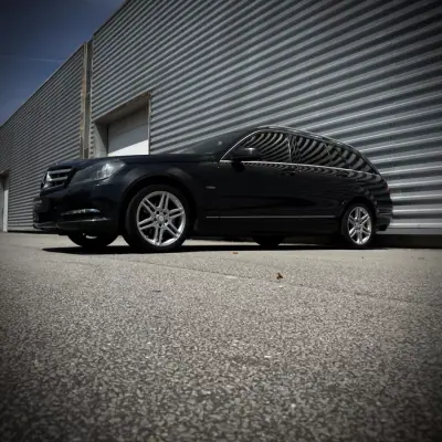 Mercedes-Benz C 180 2011 - 8900 EUR, 350000 km - AUTO.MOTO.pt - 350000km - foto 27 de 28