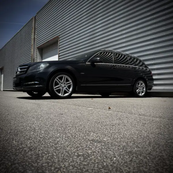 Mercedes-Benz C 180 2011 - 8900 EUR, 350000 km - AUTO.MOTO.pt - 350000km - foto 27 de 28