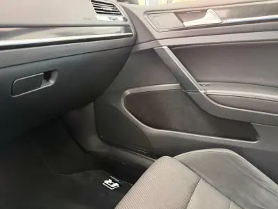 Volkswagen Golf 2019 - 33000 EUR, 173865 km - AUTO.MOTO.pt - 173865km - foto 18 de 30