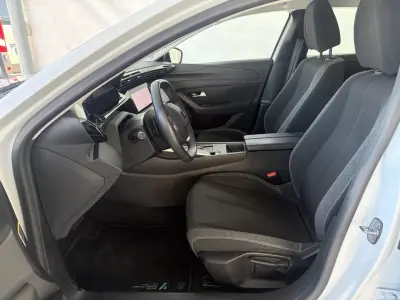 Peugeot 308 SW 2024 - 25490 EUR, 66700 km - AUTO.MOTO.pt - 66700km - foto 11 de 19