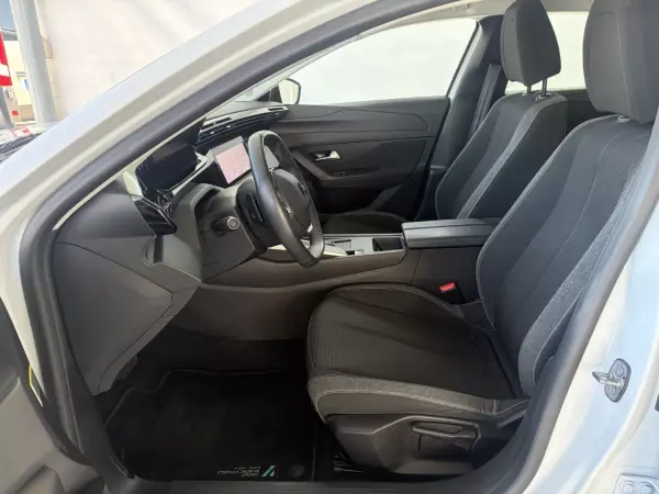 Peugeot 308 SW 2024 - 25490 EUR, 66700 km - AUTO.MOTO.pt - 66700km - foto 11 de 19