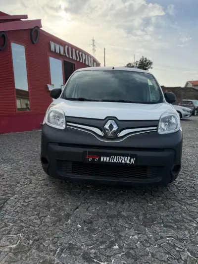 Renault 2016 - 10500 EUR, 180000 km - AUTO.MOTO.pt - 180000km - foto 3 de 7