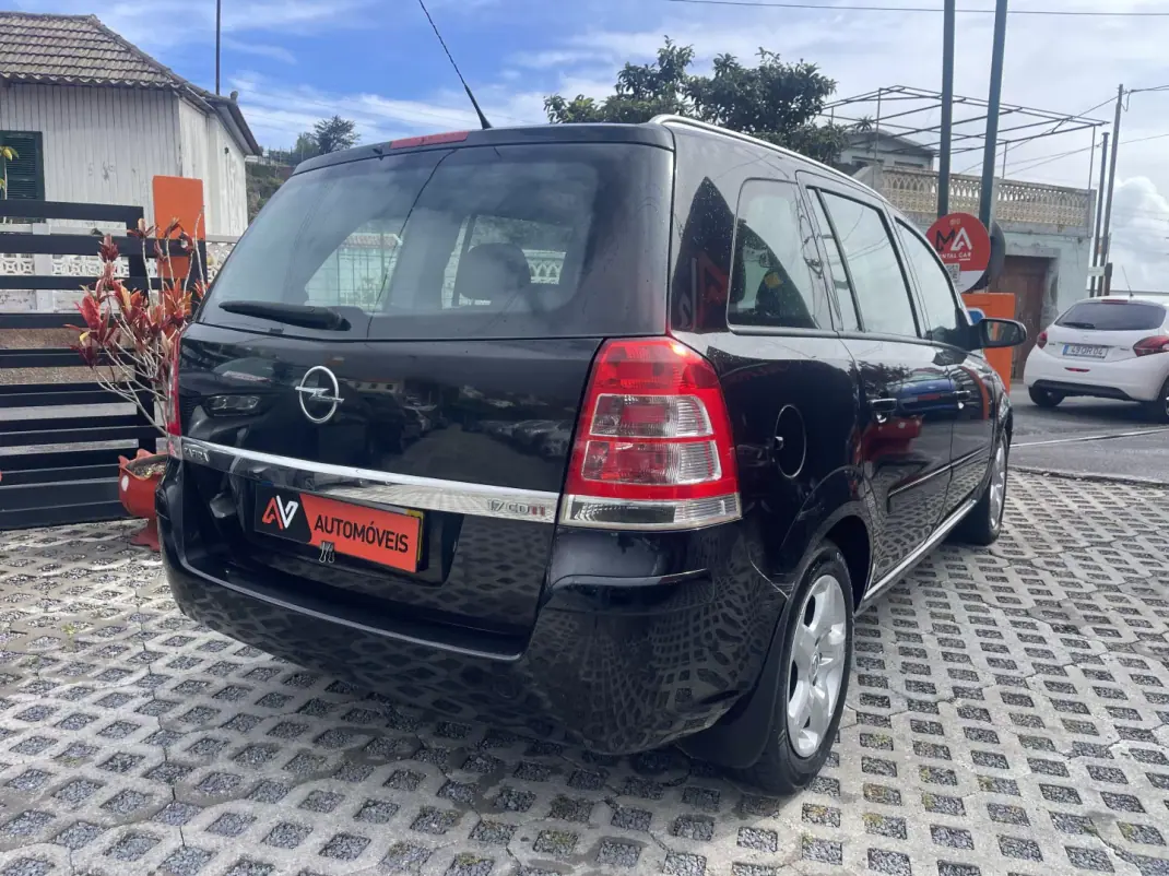 Opel Zafira 2009 - 3950 EUR, 309758 km - AUTO.MOTO.pt - 309758km - foto 7 de 13