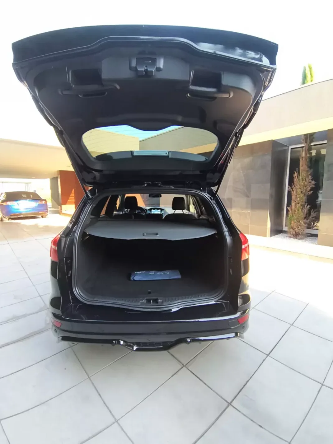 Ford Focus SW 2019 - 13900 EUR, 184000 km - AUTO.MOTO.pt - 184000km - foto 25 de 29