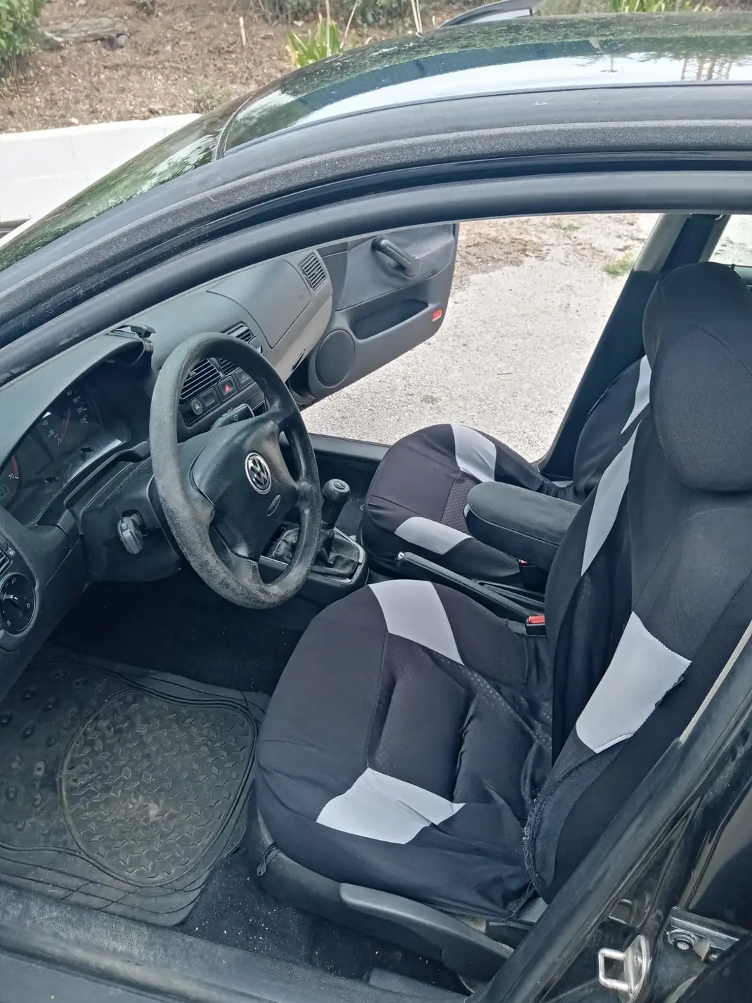 Volkswagen Golf 2000 - 1500 EUR, 303000 km - 303000km - foto 7 de 7