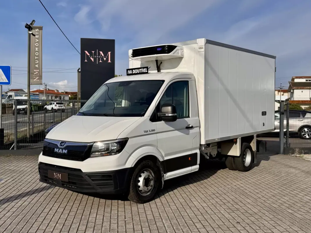Man 2019 - 22990 EUR, 335000 km - AUTO.MOTO.pt - 335000km - foto 1 de 18