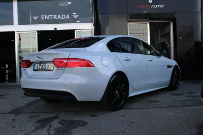 Jaguar XE 2018 - 17900 EUR, 184933 km - AUTO.MOTO.pt - 184933km - foto 4 de 18