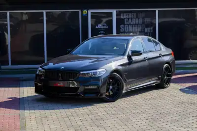 BMW 530e 2019 - 26850 EUR, 181810 km - AUTO.MOTO.pt - 181810km - foto 6 de 47