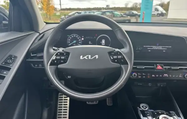 Kia e-Niro 2023 - 26500 EUR, 42000 km - AUTO.MOTO.pt - 42000km - foto 9 de 13