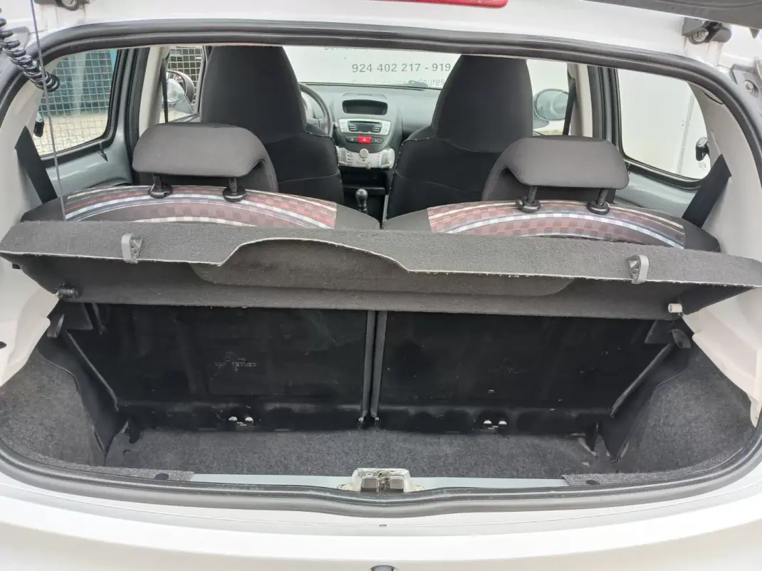 Citroën C1 2013 - 5650 EUR, 177053 km - AUTO.MOTO.pt - 177053km - foto 24 de 24
