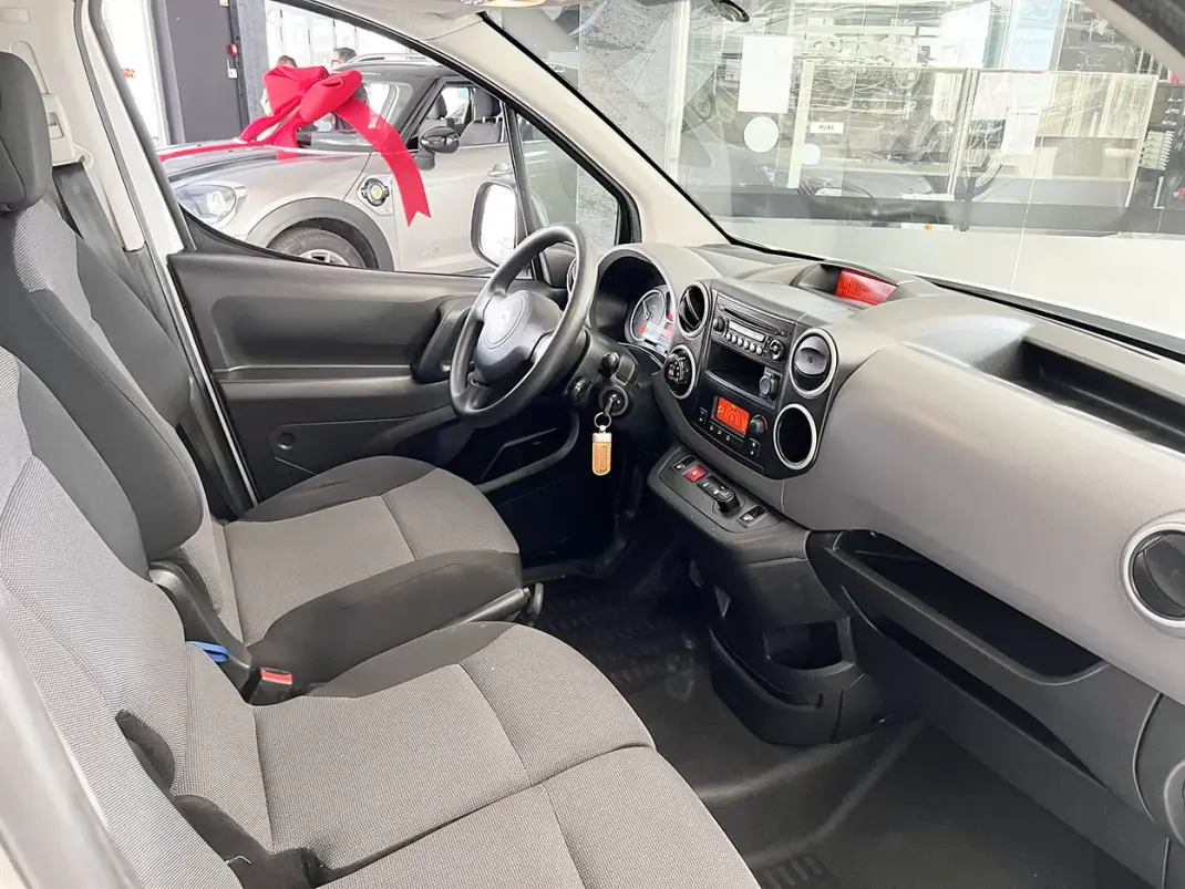 Citroën 2021 - 12600 EUR, 43371 km - AUTO.MOTO.pt - 43371km - foto 8 de 14