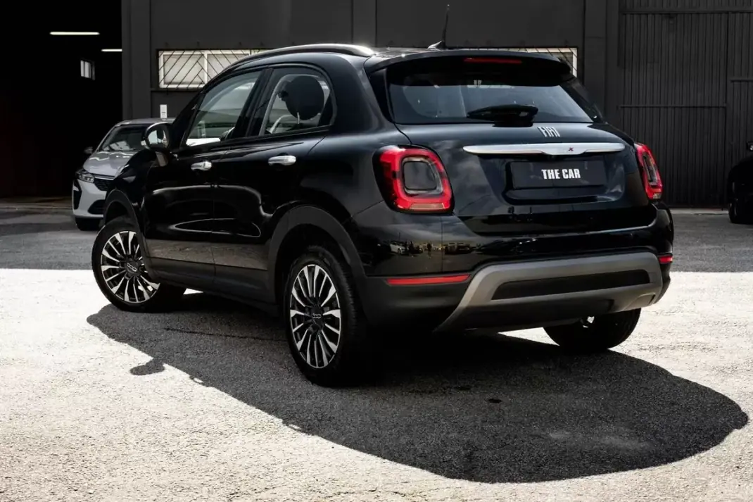 Fiat 500X 2023 - 17600 EUR, 8000 km - AUTO.MOTO.pt - 8000km - foto 8 de 24