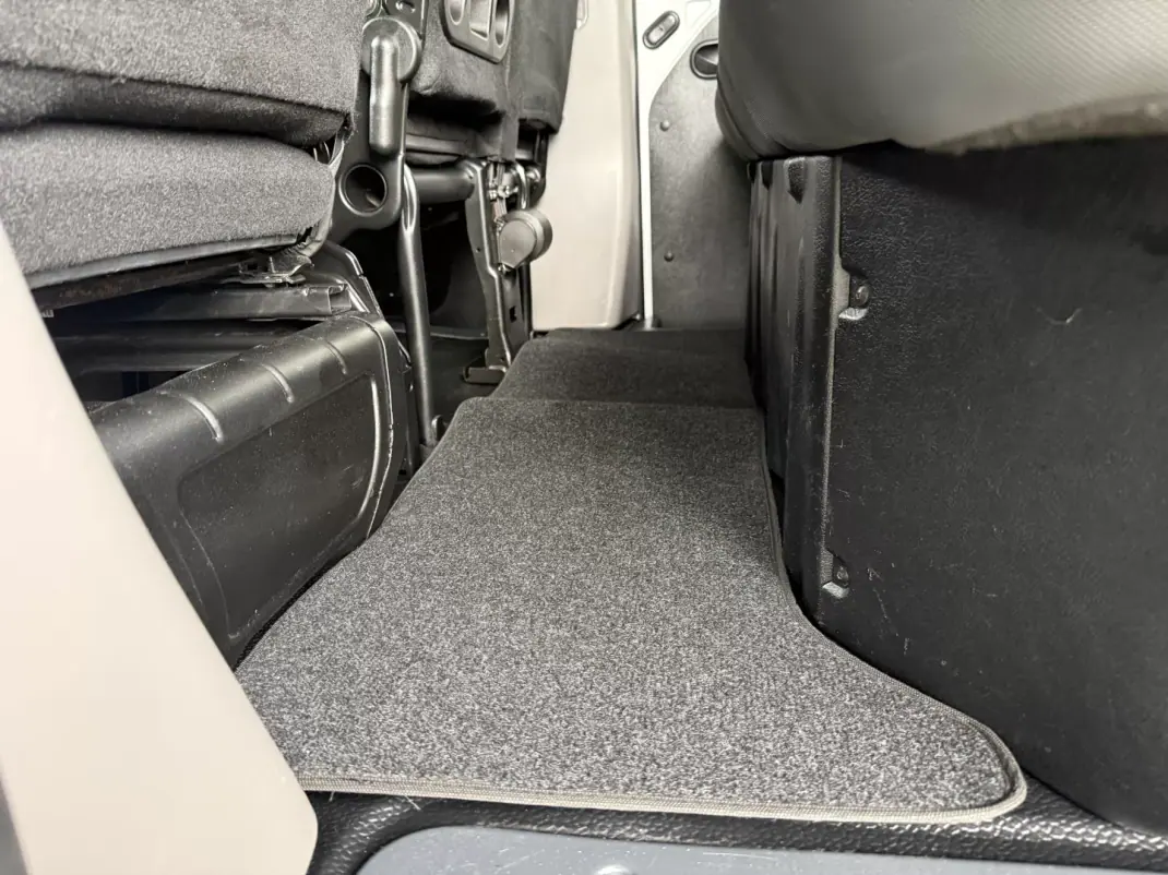 Renault Master 2.3 Dci L3 3.5T 135 cv C.Dupla 2021 - 26750 EUR, 84000 km - AUTO.MOTO.pt - 84000km - foto 24 de 31