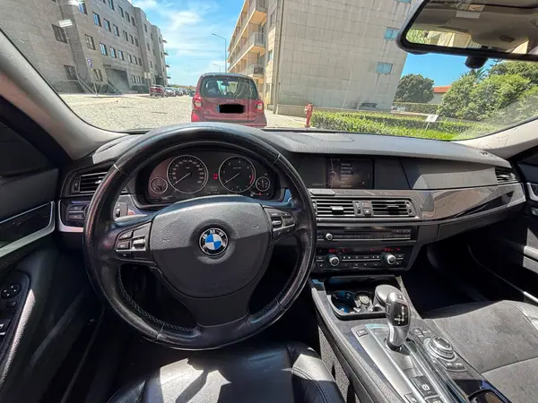 BMW 520 2011 - 11500 EUR, 387000 km - AUTO.MOTO.pt - 387000km - foto 5 de 8