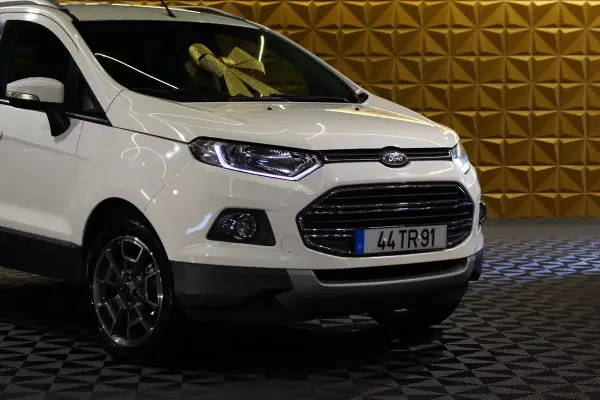 Ford EcoSport 2017 - 10700 EUR, 125000 km - AUTO.MOTO.pt - 125000km - foto 8 de 24