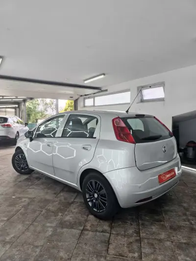 Fiat Grande Punto 2010 - 6000 EUR, 161462 km - AUTO.MOTO.pt - 161462km - foto 11 de 35