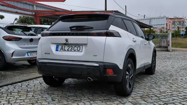 Peugeot 2008 2021 - 18950 EUR, 102107 km - AUTO.MOTO.pt - 102107km - foto 4 de 10