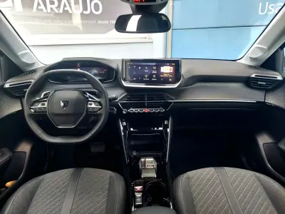 Peugeot 208 2025 - 23500 EUR, 14659 km - AUTO.MOTO.pt - 14659km - foto 2 de 33