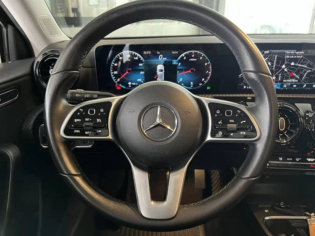 Mercedes-Benz A 160 2020 - 21600 EUR, 88834 km - AUTO.MOTO.pt - 88834km - foto 8 de 25