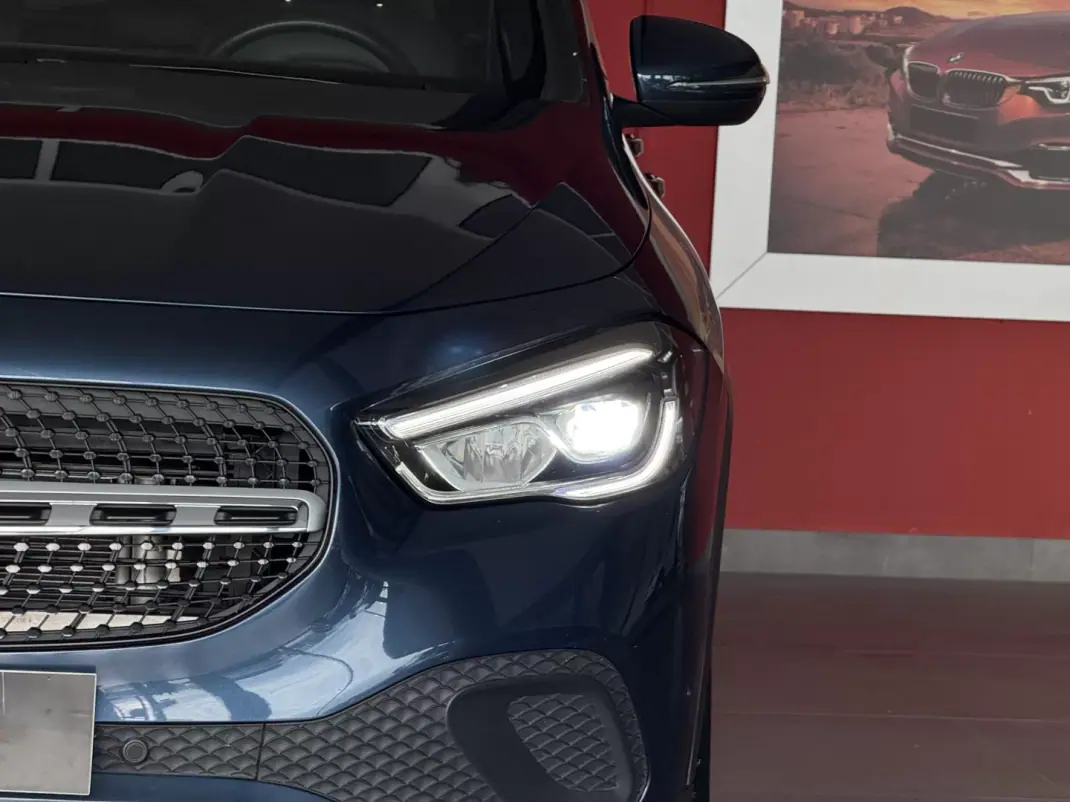 Mercedes-Benz GLA 180 2022 - 35990 EUR, 98845 km - AUTO.MOTO.pt - 98845km - foto 4 de 22