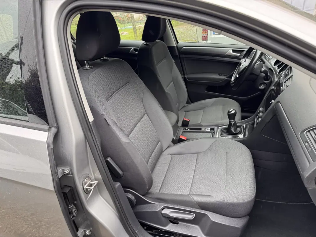 Volkswagen Golf 2017 - 14500 EUR, 123332 km - AUTO.MOTO.pt - 123332km - foto 26 de 26