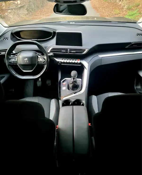 Peugeot 3008 2017 - 16990 EUR, 161440 km - AUTO.MOTO.pt - 161440km - foto 13 de 23